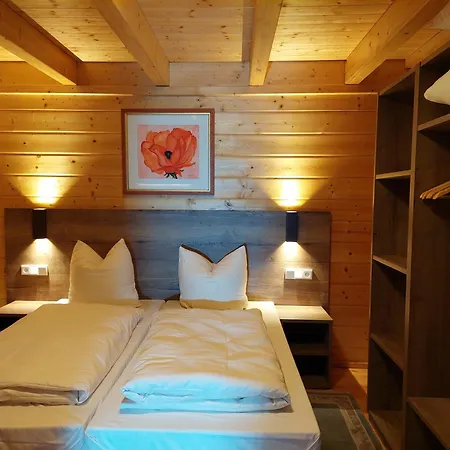 Haus Karin * 海利根布卢特