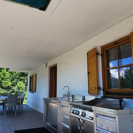 Haus Karin 度假居 海利根布卢特